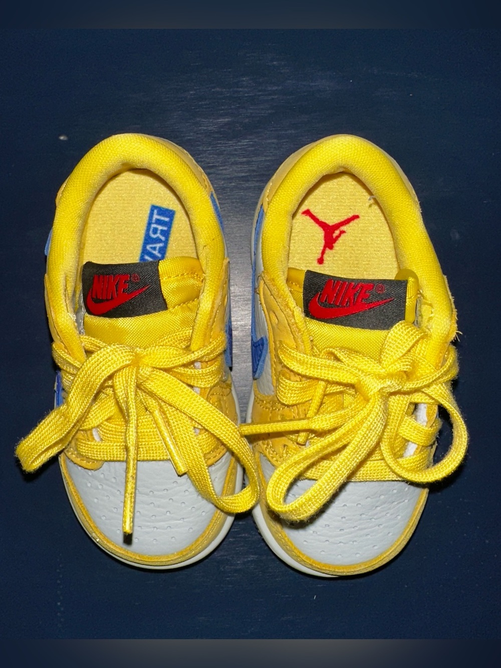 Travis Scott x Air Jordan 1 Low OG SP TD Canary 5C - Picture 2 of 9